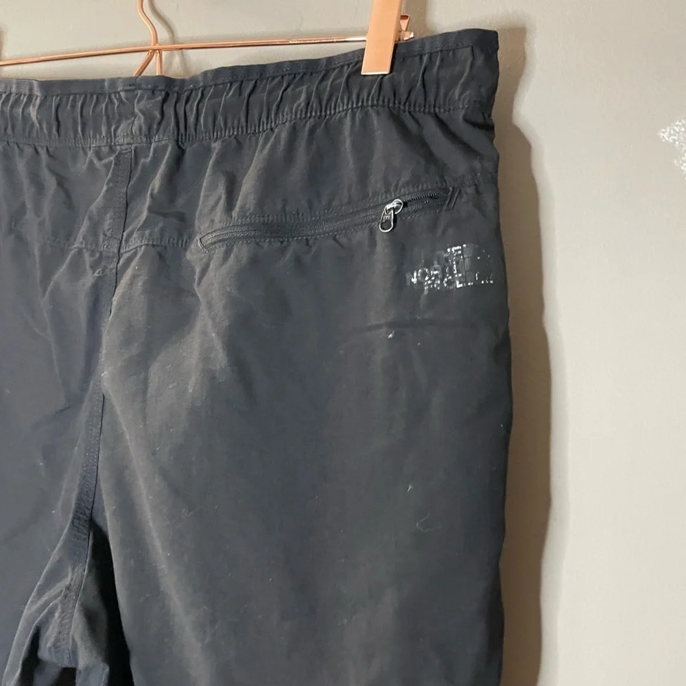North Face men’s Black Casual Shorts Size L